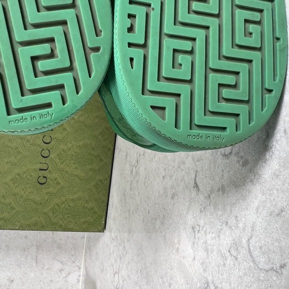 Gucci ACE GG Green Crystal coated canvas trainers. - Picture 13 of 15